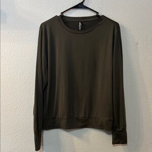 Lukka Lux Olive Green Women's Top size medium